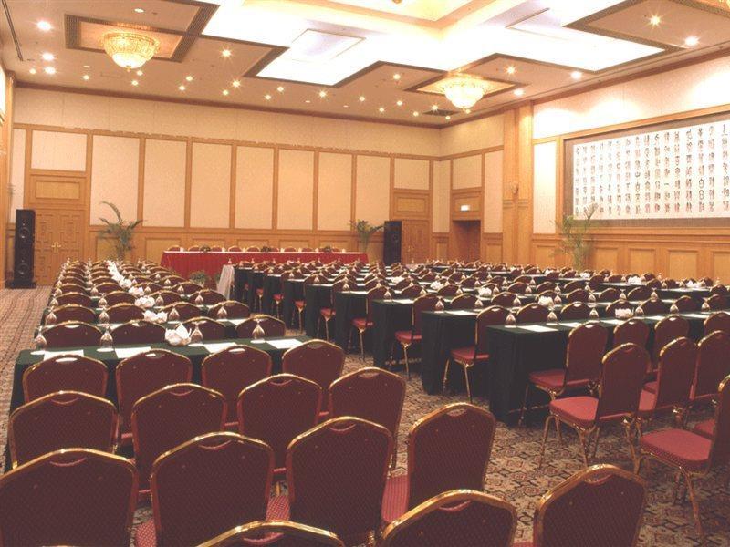 Beijing Jade Palace Hotel Exterior photo